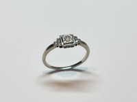 Bague art déco, diamants, or blanc 750