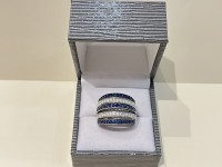 Bague or 750 et saphirs 