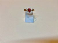 Bague or 750 marquise rubis