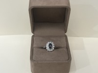 Bague or blanc 750, diamants & saphir 