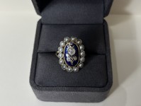 Bague or jaune 750, email & perles & diamants 