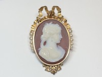 Broche, Camée agate, or 750 