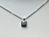 Collier carré Diamants, or 750