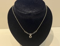 Collier or 750 saphirs & diamants