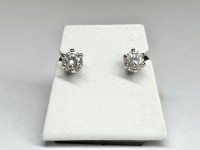 Puces d'oreilles diamants 0,12cts, or 750