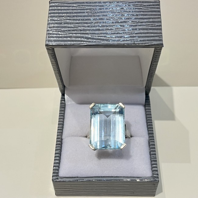 Bague aiguemarine or 750