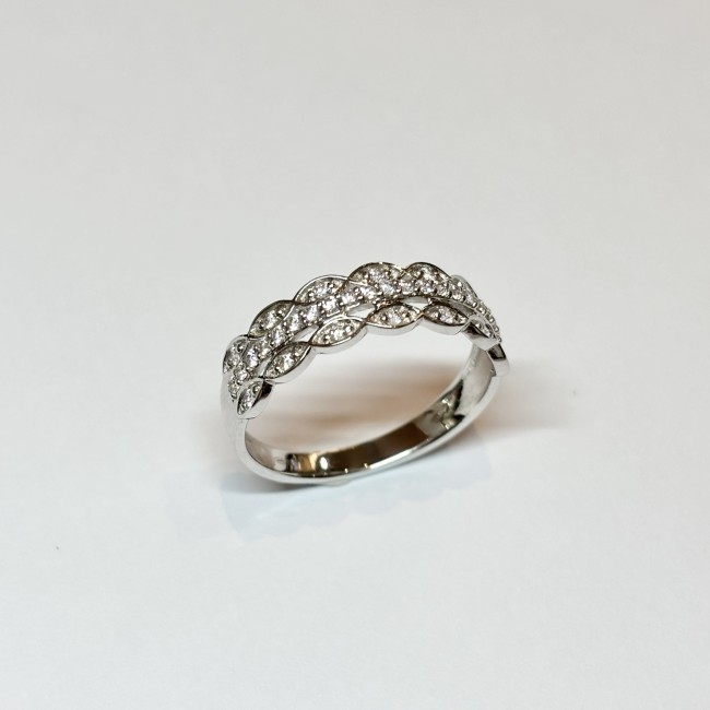Bague dentelle, Oz, or blanc 750
