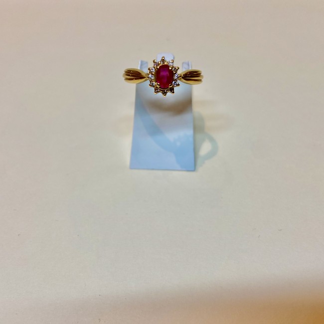 Bague or 750 marquise rubis