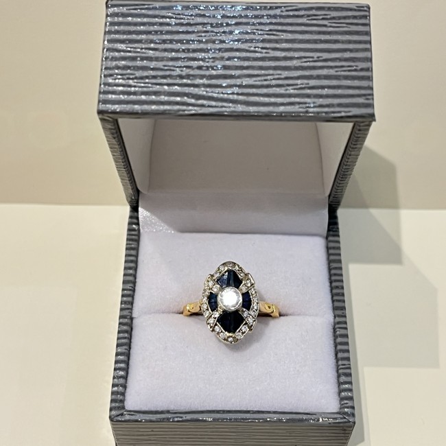 Bague or 750 saphirs 