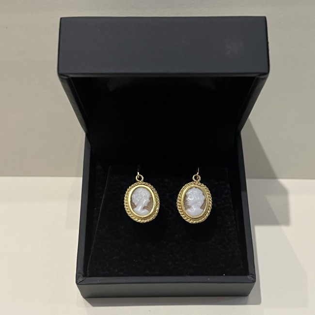 Boucles d'oreilles or 750 camée
