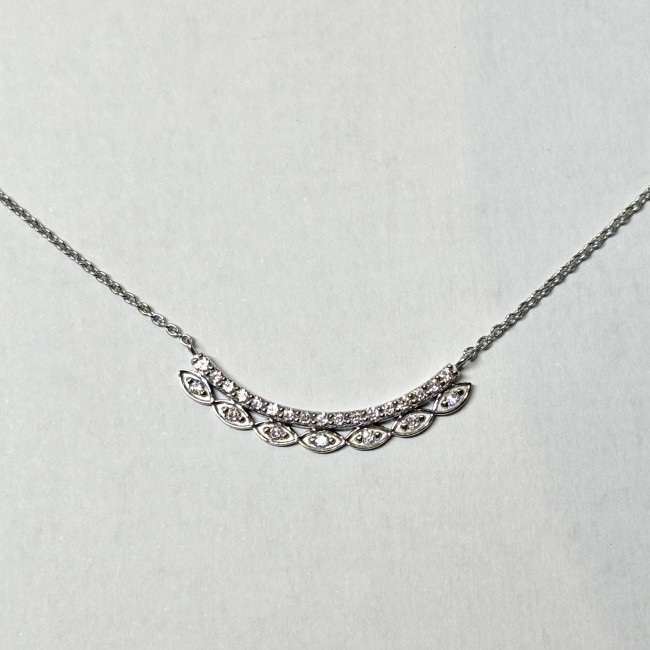 Collier dentelle, or blanc 750