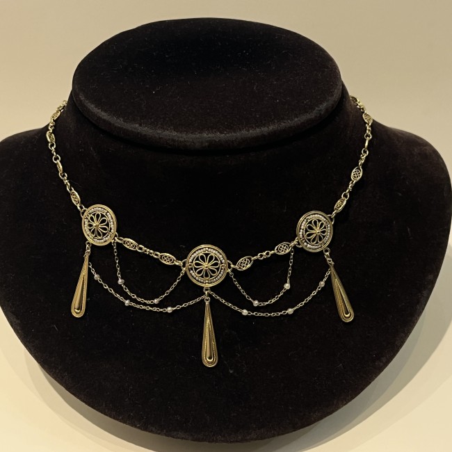 Collier draprerie or 750