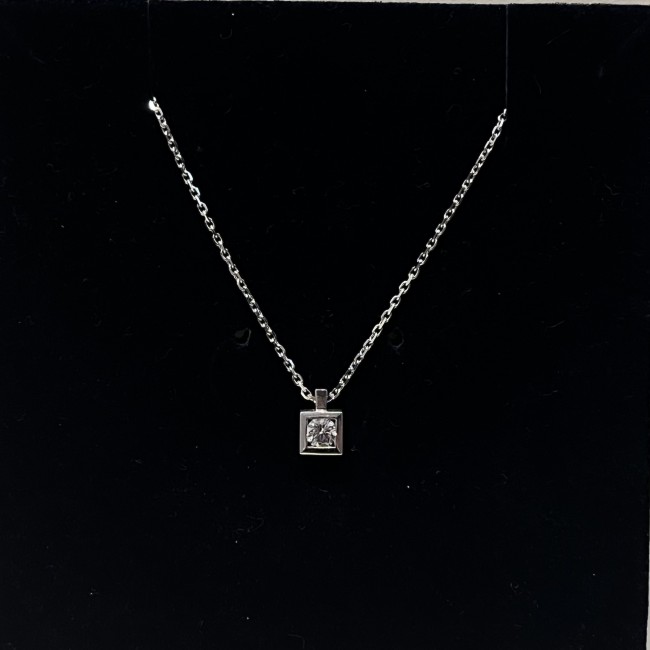 Collier or 750 carré 