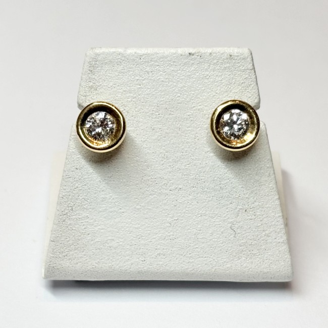 Puces d'oreilles diamants 0,10cts, or 750